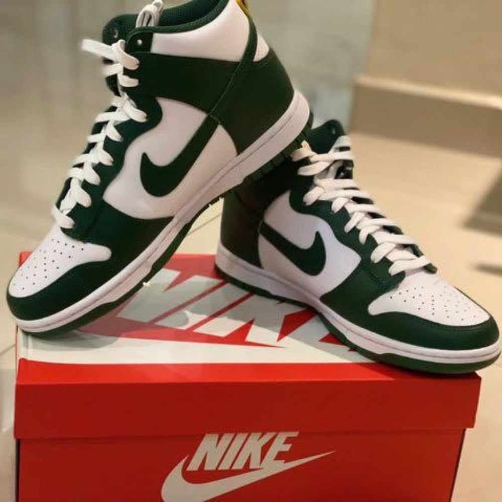 Nike Dunk HI Retro Australia Noble Green / White Size: 8. Brand New!